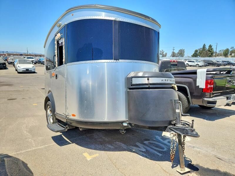 2018 AIRSTREAM INC. BaseCamp