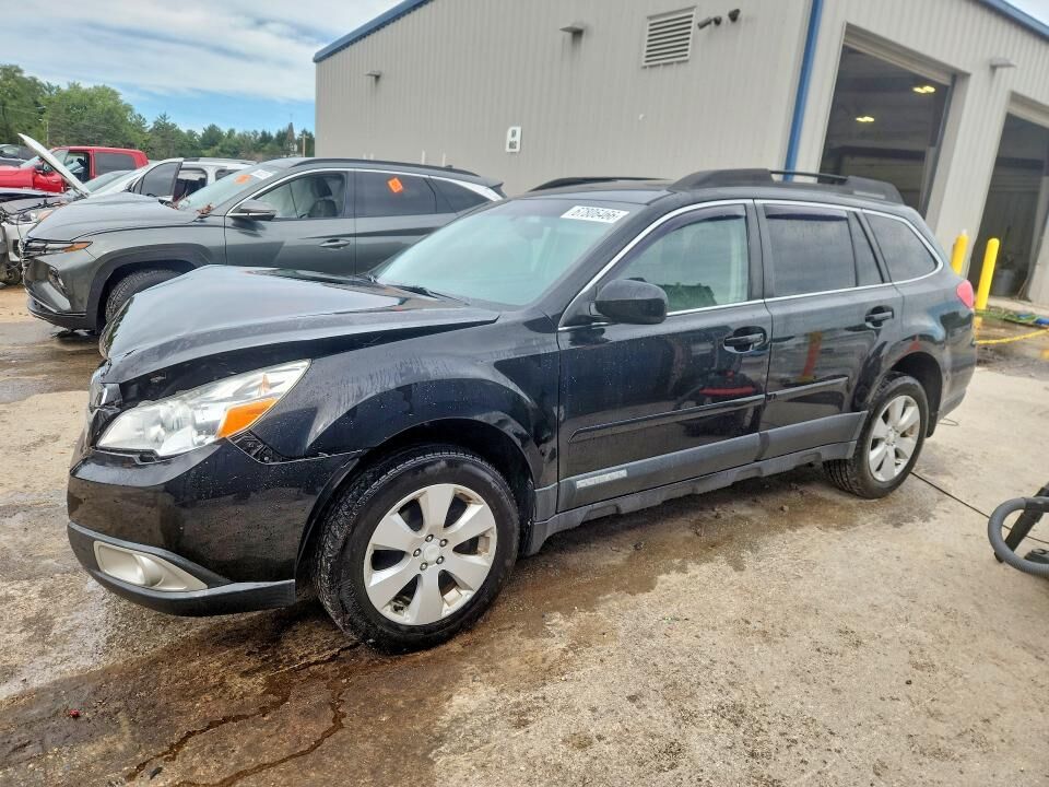 2012 SUBARU Outback