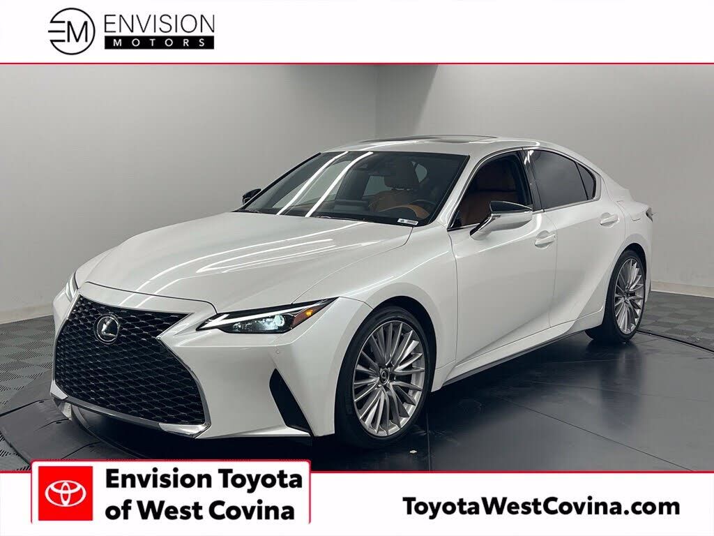 2023 LEXUS IS