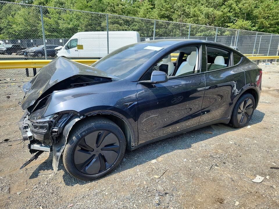 2026 TESLA Model Y