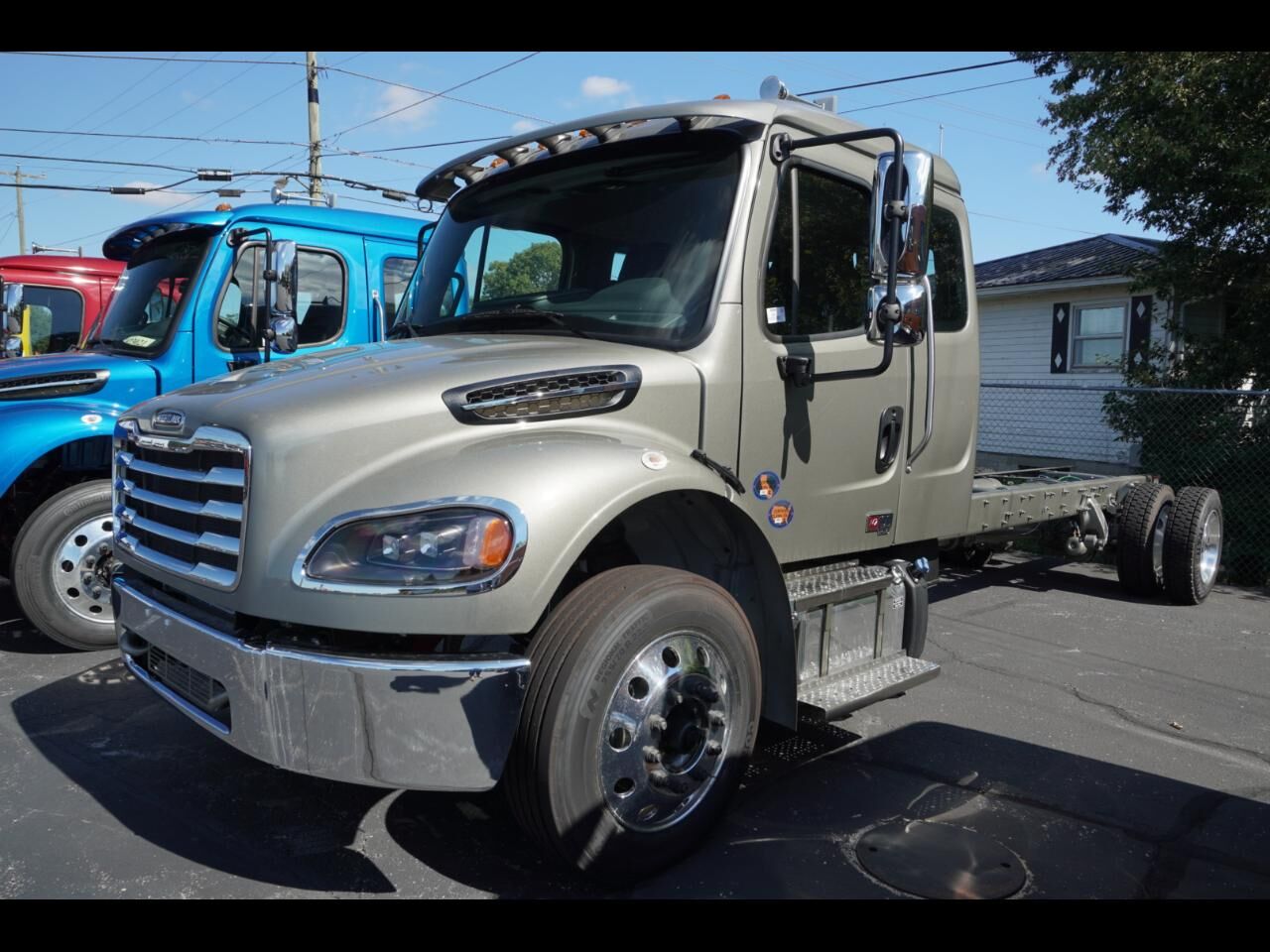 2027 FREIGHTLINER M2