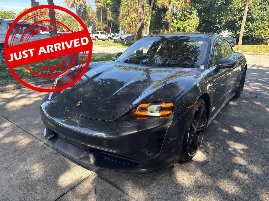 2020 PORSCHE Taycan