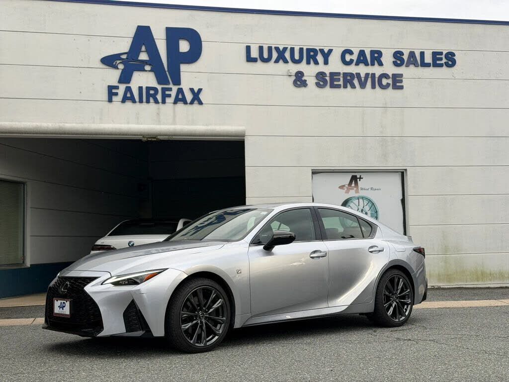 2025 LEXUS IS