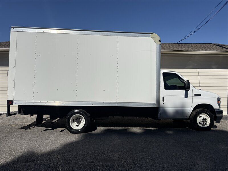2023 FORD E-350