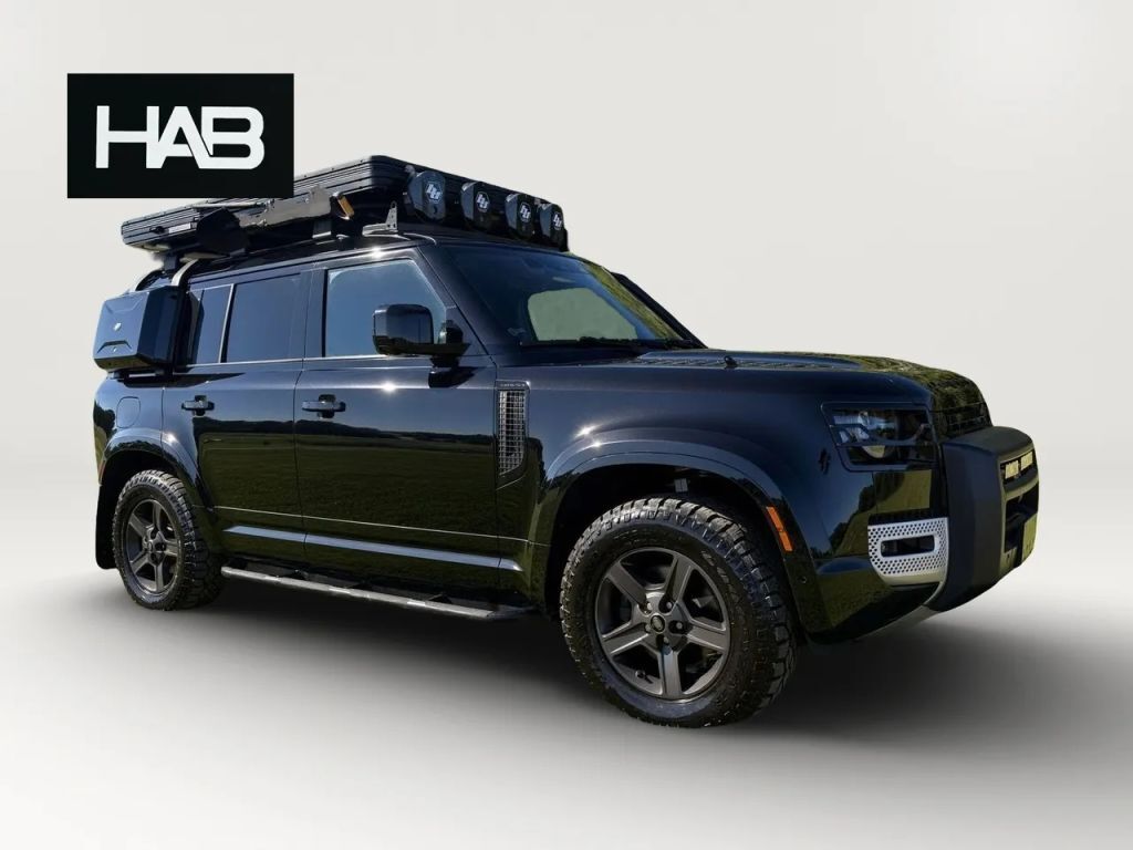 2023 LAND ROVER Defender