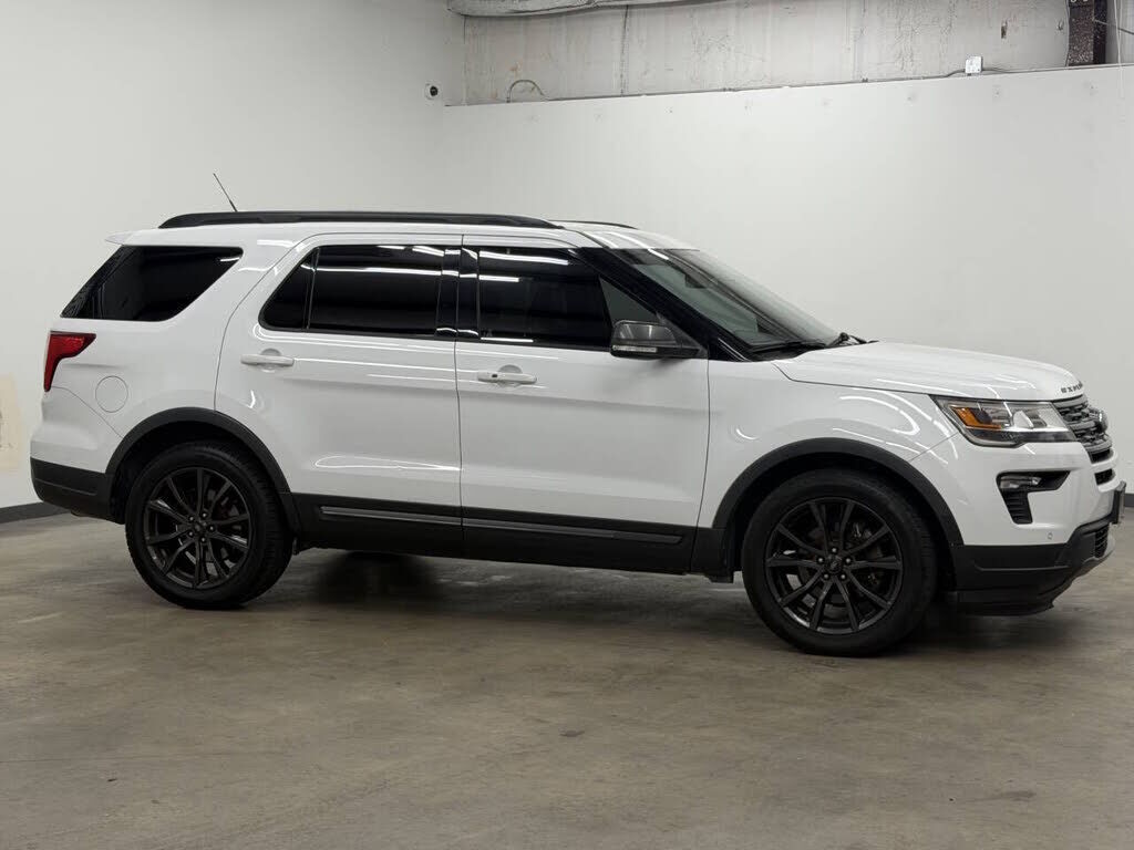 2019 FORD Explorer
