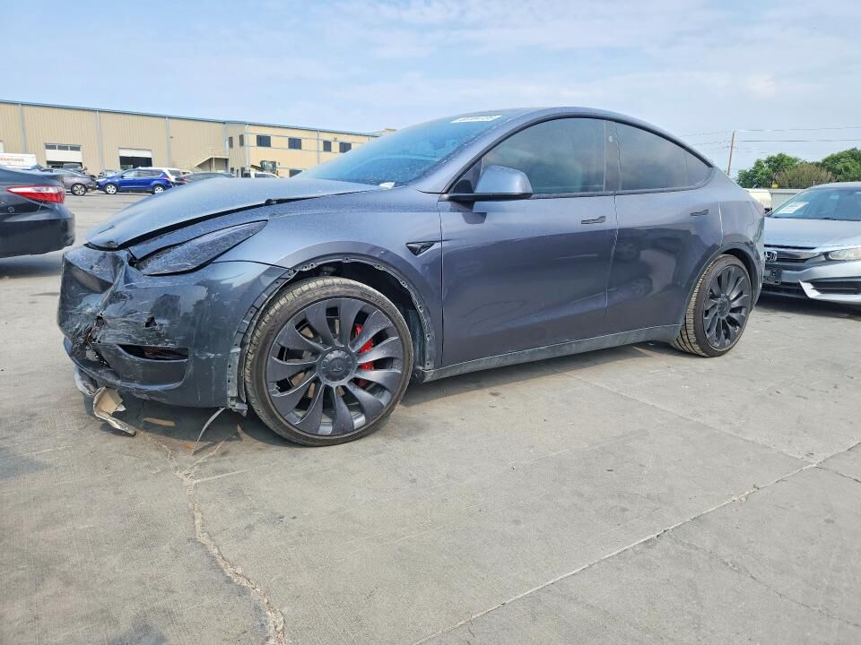 2023 TESLA Model Y