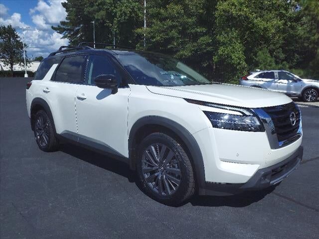 2022 NISSAN Pathfinder