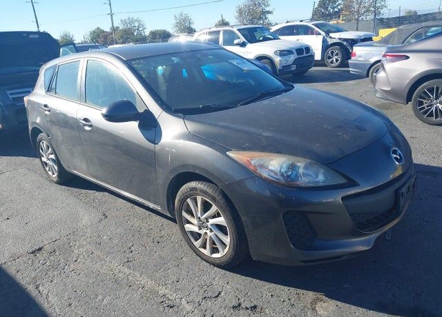 2013 MAZDA Mazda3