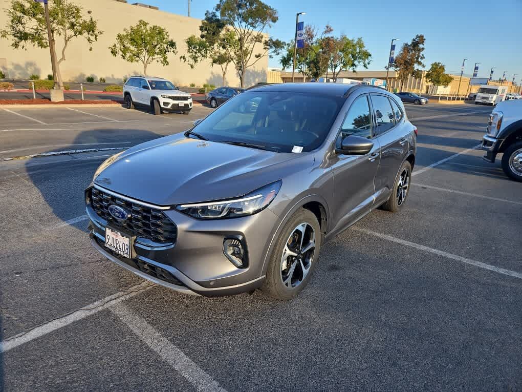 2023 FORD Escape