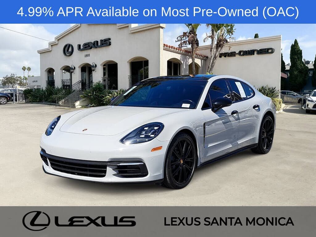 2018 PORSCHE Panamera