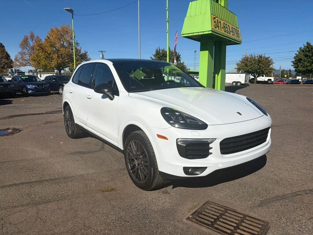 2017 PORSCHE Cayenne