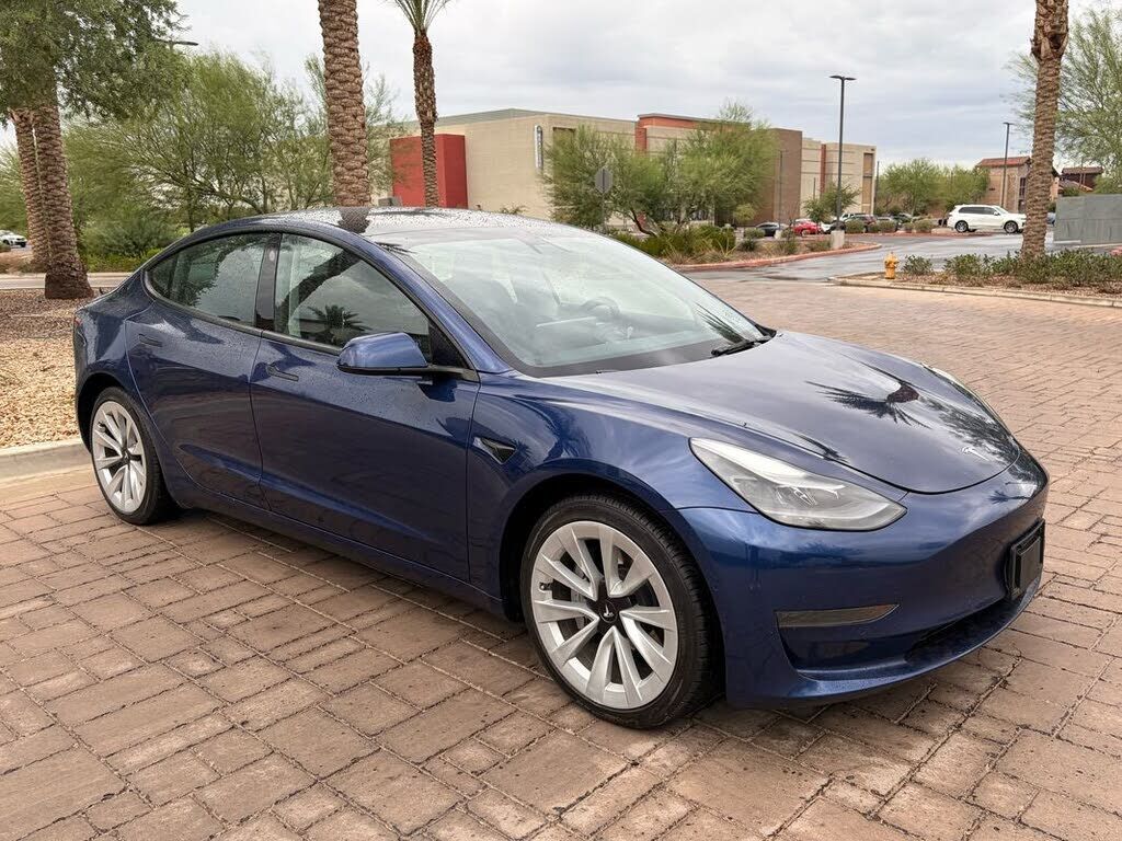 2022 TESLA Model 3