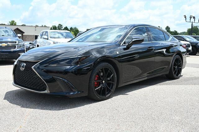 2020 LEXUS ES