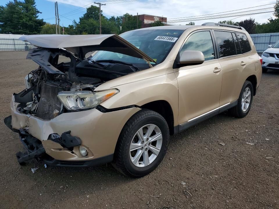 2011 TOYOTA Highlander