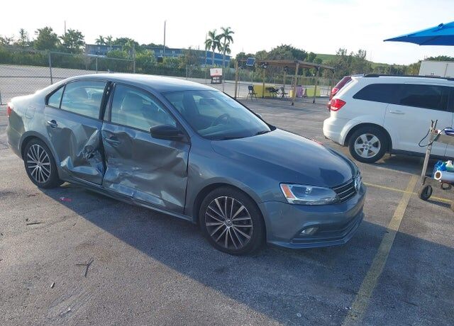 2016 VOLKSWAGEN Jetta