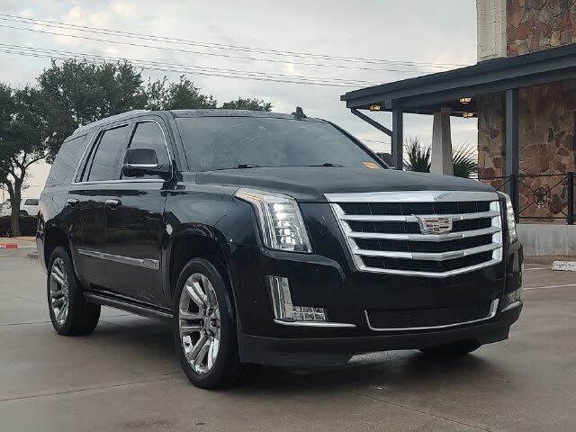 2017 CADILLAC Escalade