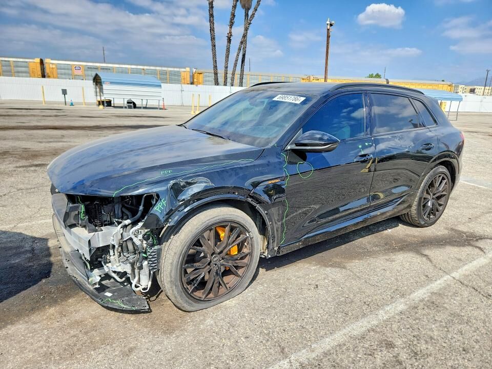 2023 AUDI e-tron