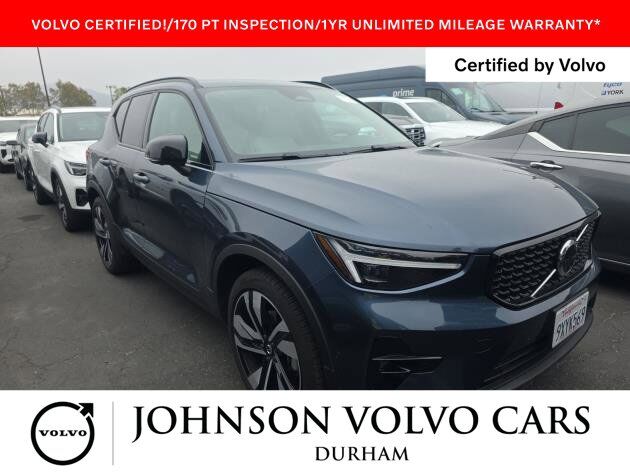 2026 VOLVO XC40
