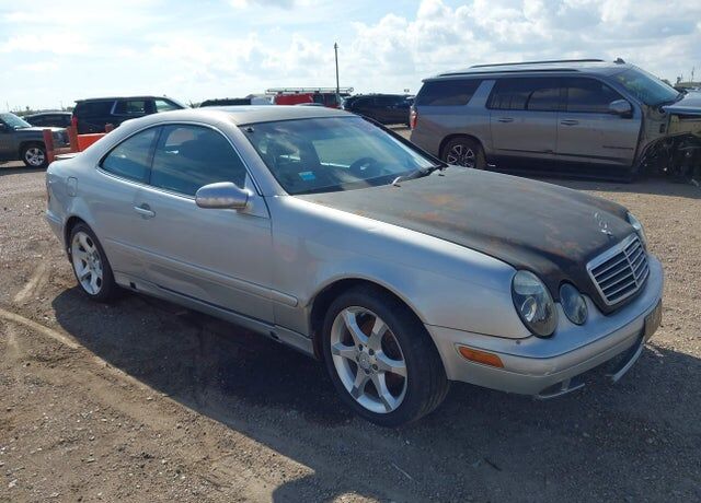 2000 MERCEDES-BENZ CLK-Class