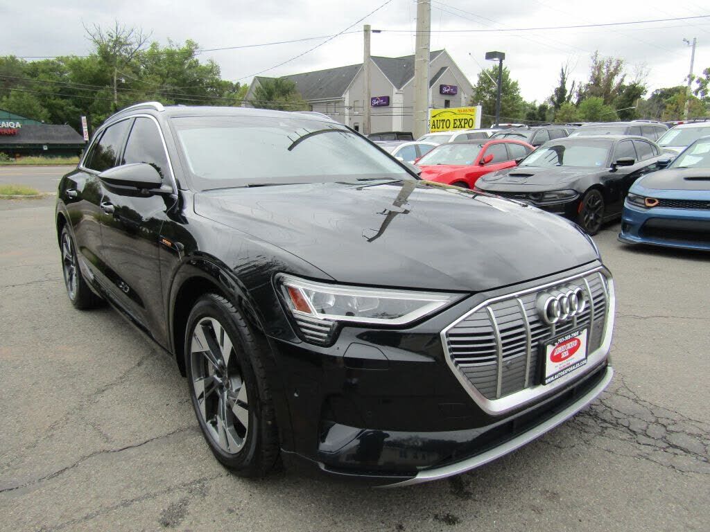 2021 AUDI e-tron