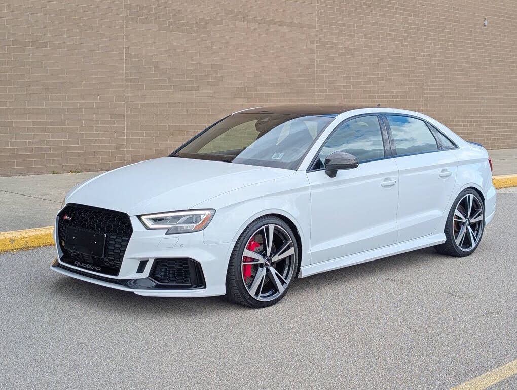 2019 AUDI RS3