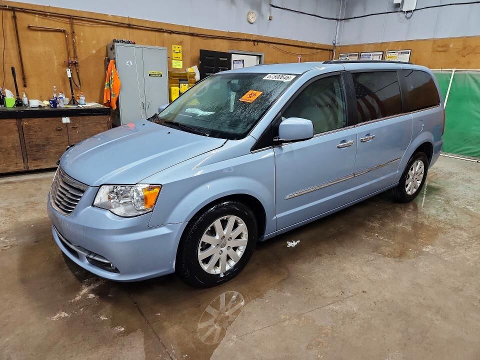 2016 CHRYSLER Town and Country