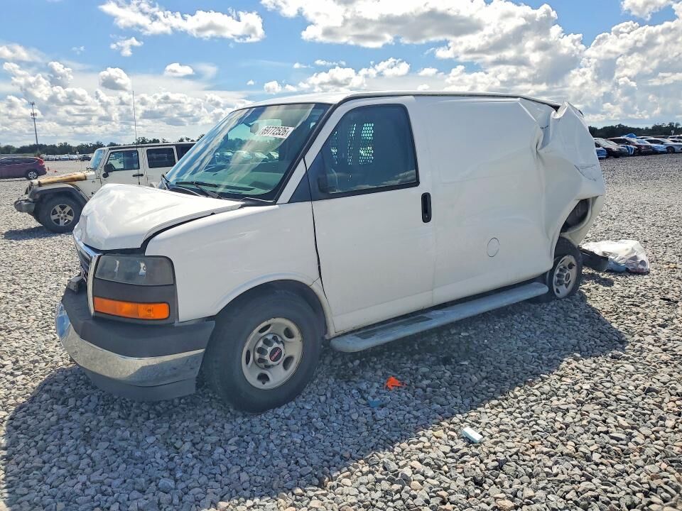 2017 GMC Savana