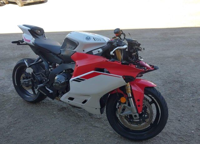 2025 YAMAHA YZF