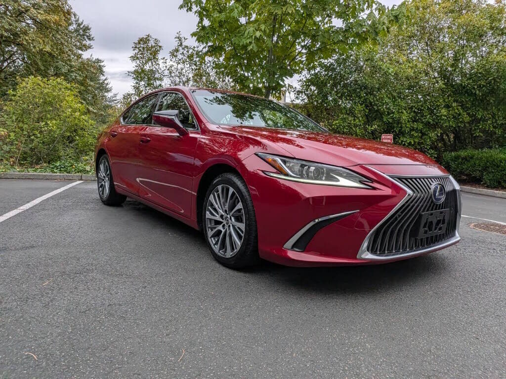 2019 LEXUS ES