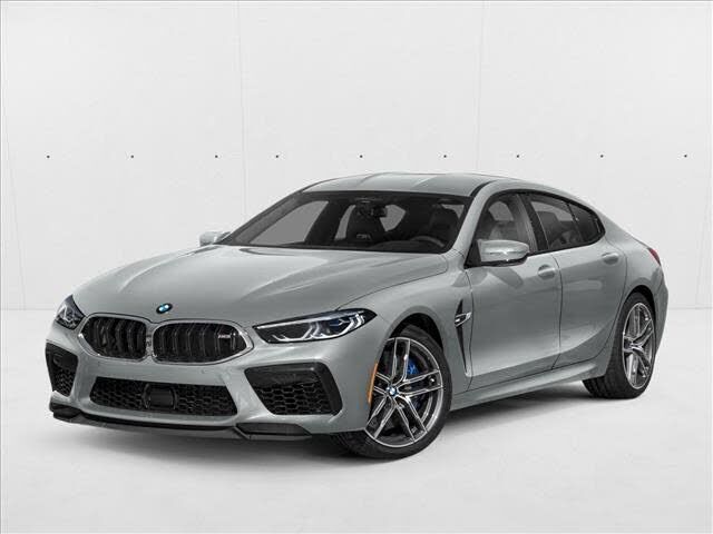 2022 BMW M8