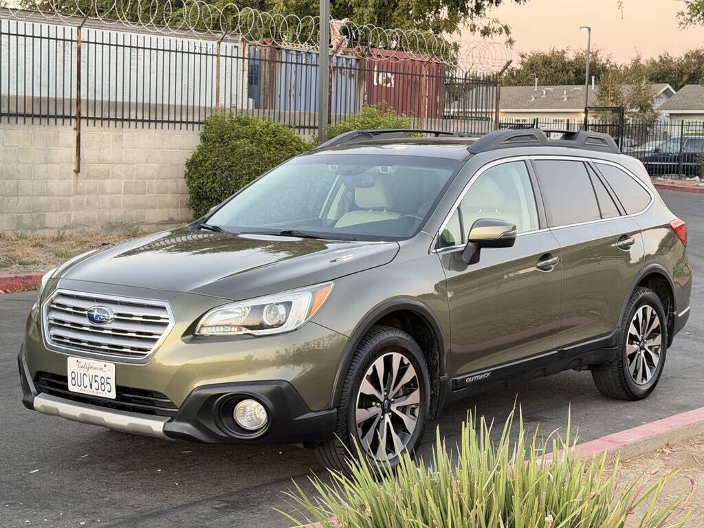 2015 SUBARU Outback