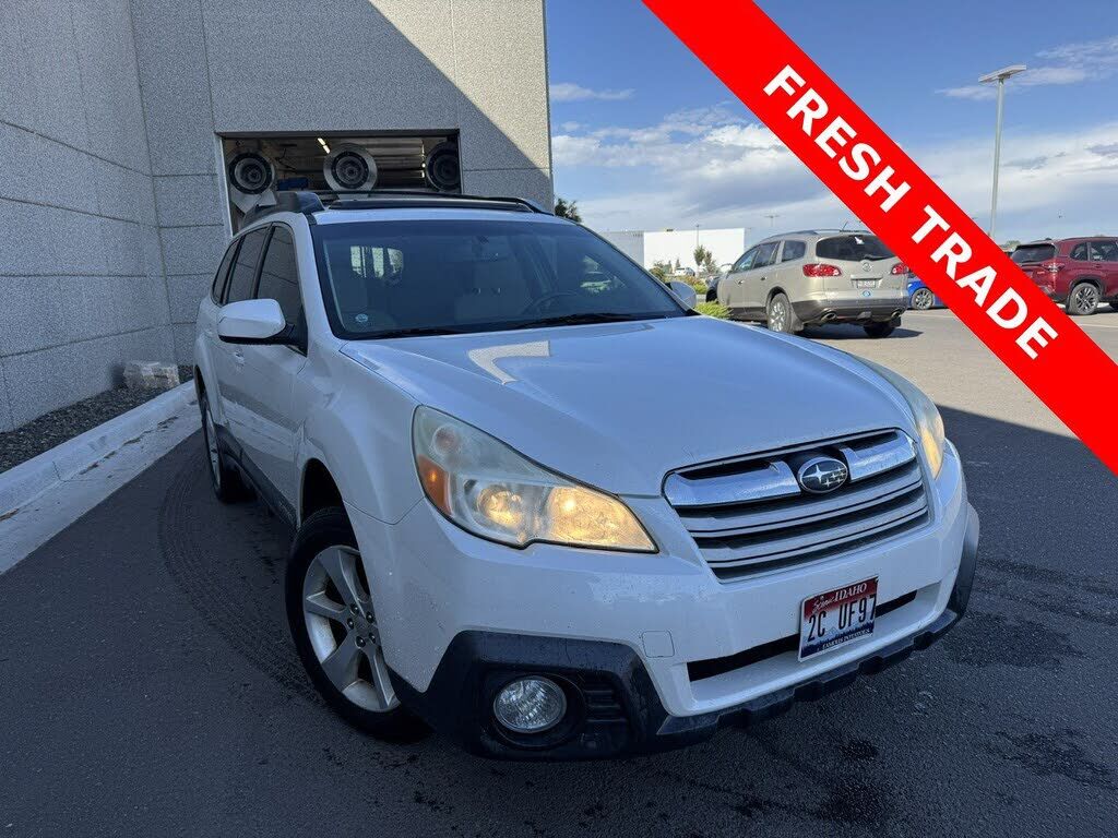 2013 SUBARU Outback