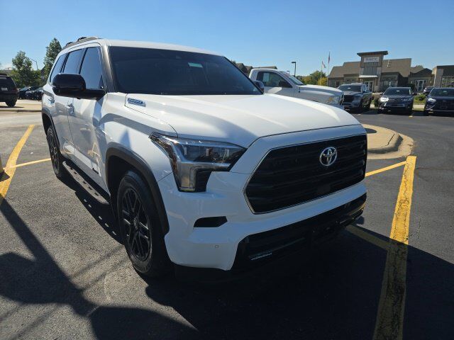 2025 TOYOTA Sequoia