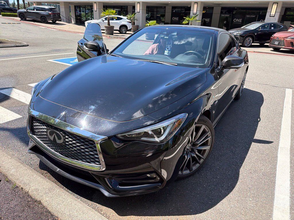2017 INFINITI Q60