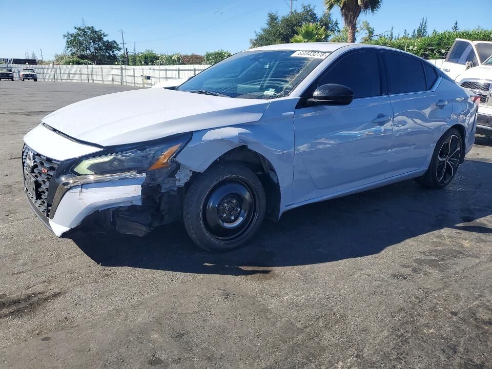 2024 NISSAN Altima