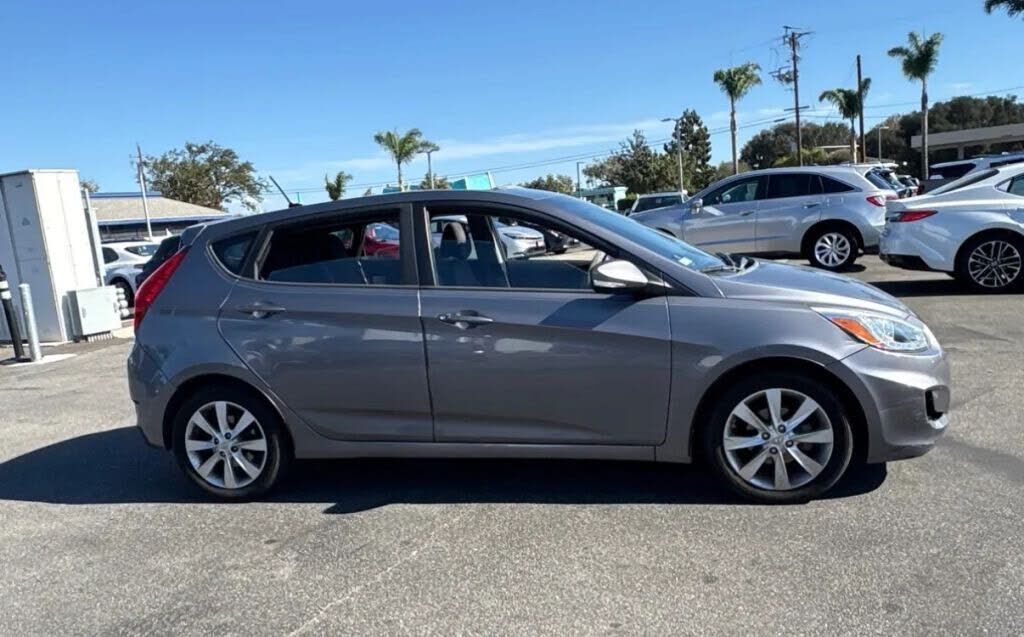 2014 HYUNDAI Accent
