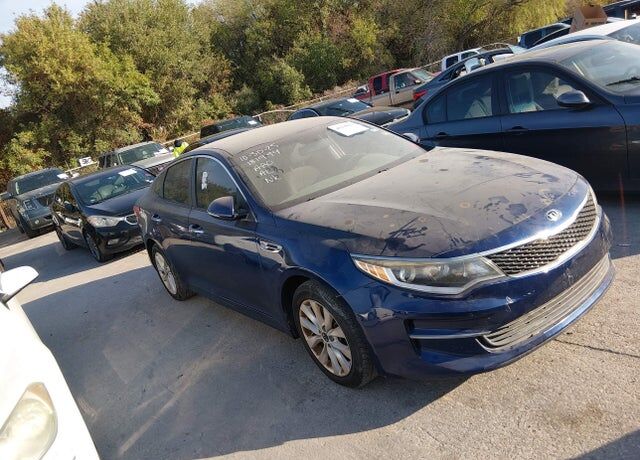2017 KIA Optima