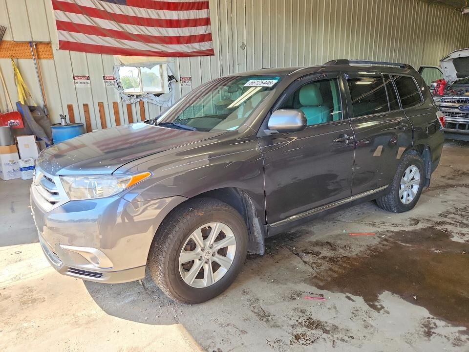 2011 TOYOTA Highlander