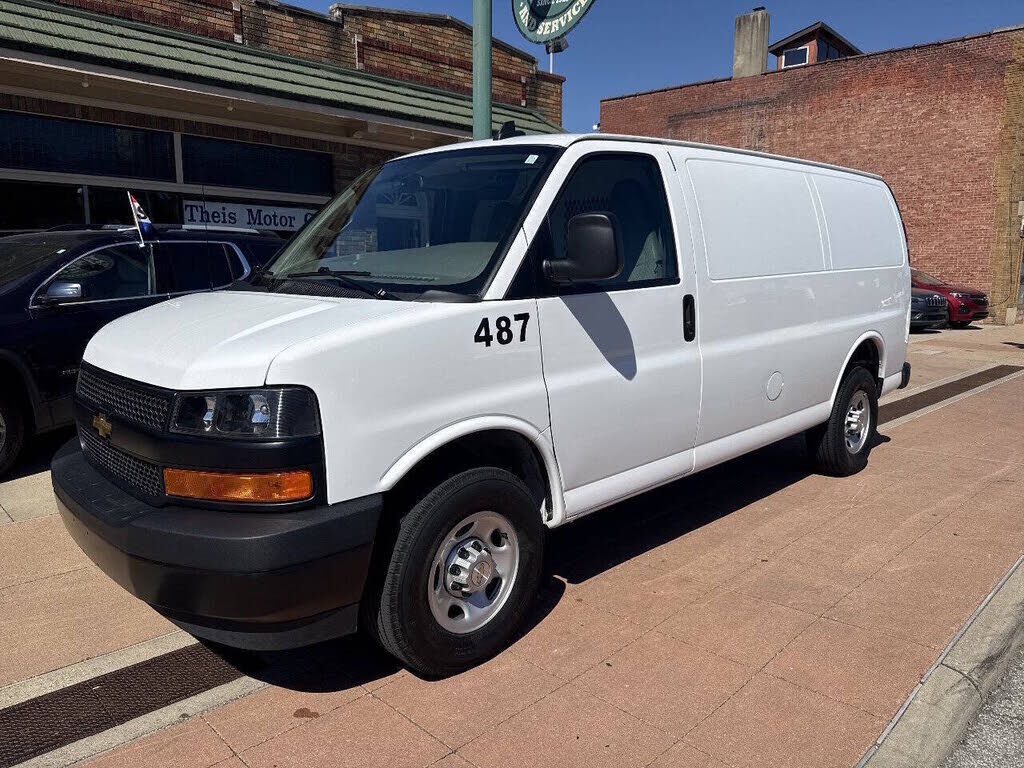 2023 CHEVROLET Express