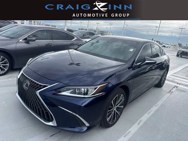 2025 LEXUS ES
