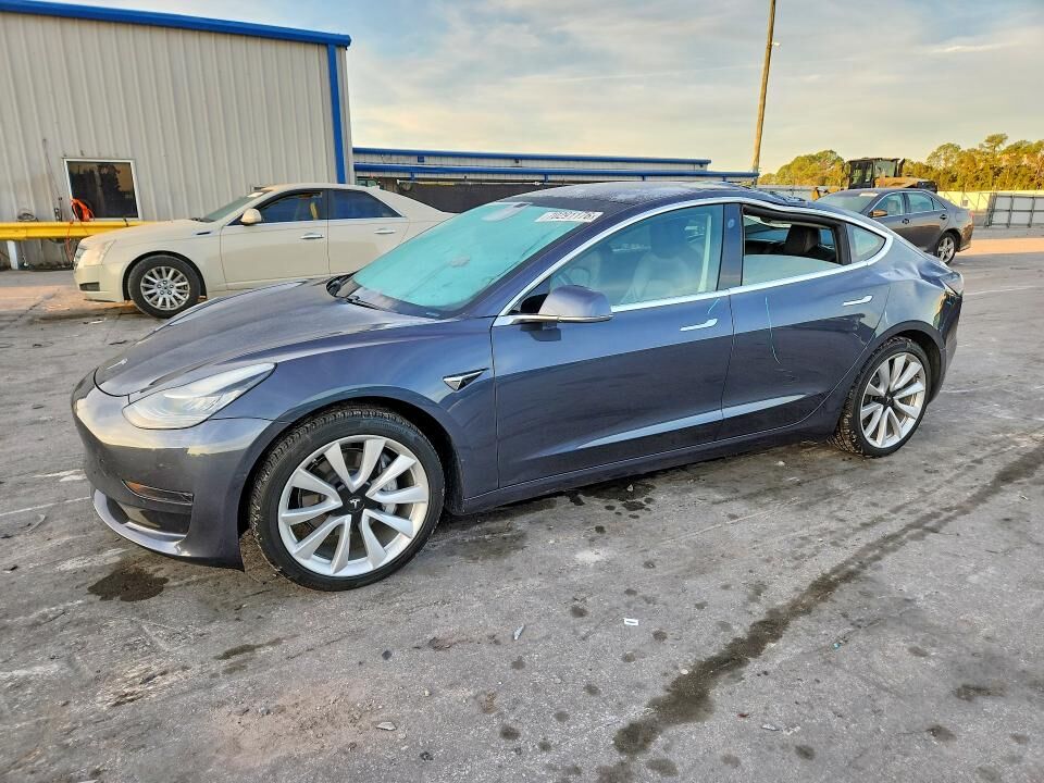 2020 TESLA Model 3