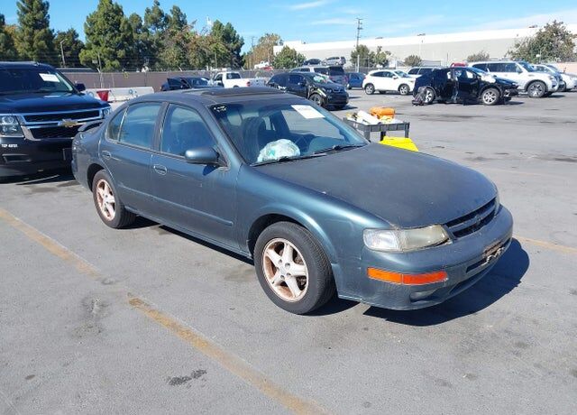 1999 NISSAN Maxima