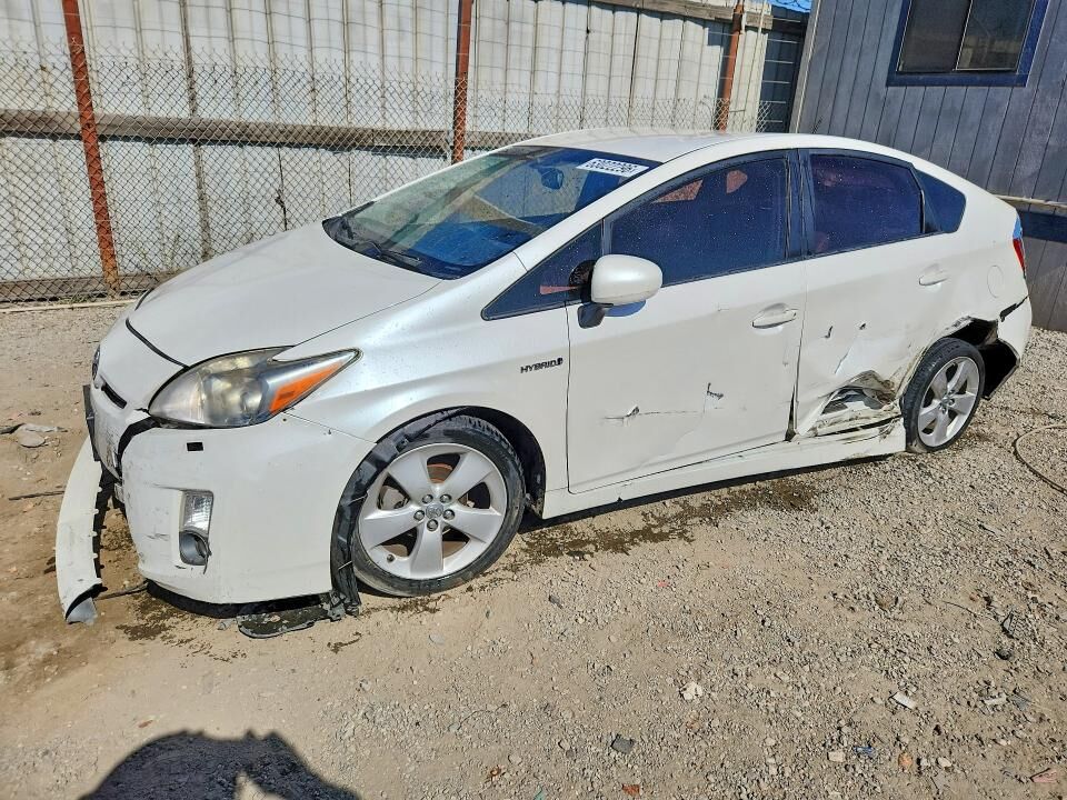 2011 TOYOTA PRIUS