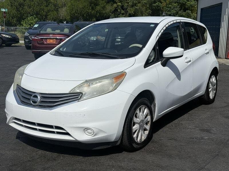 2016 NISSAN Versa
