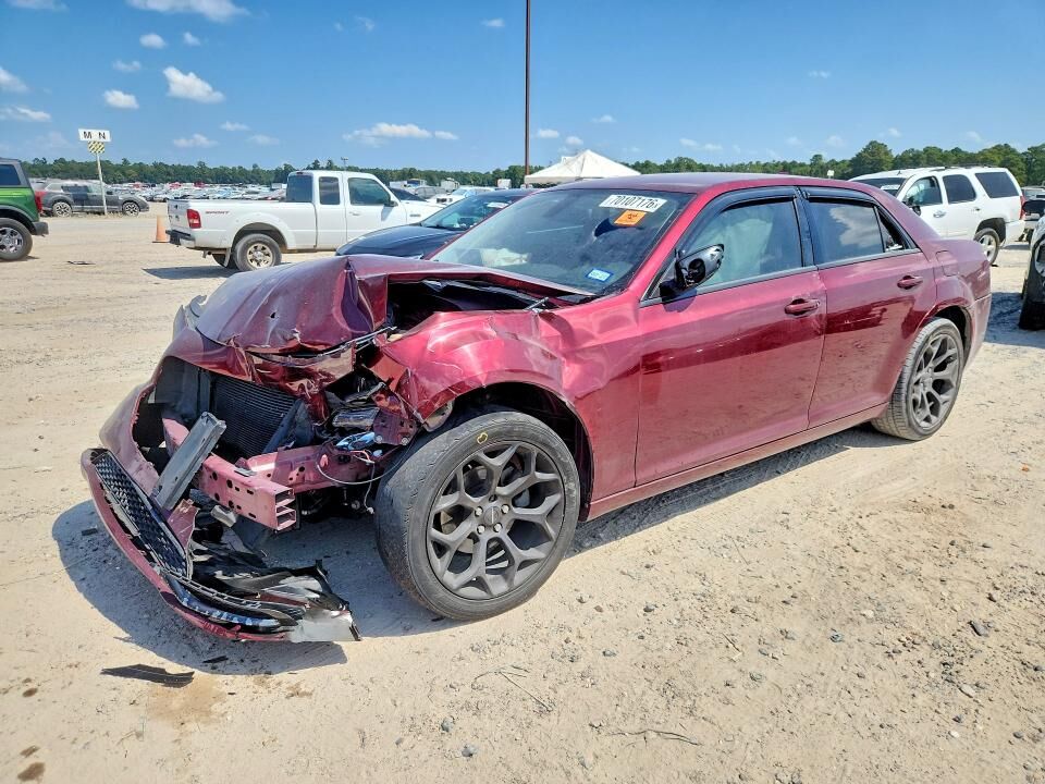 2019 CHRYSLER 300