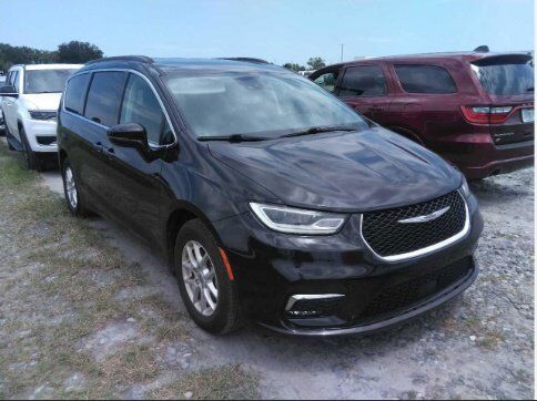 2022 CHRYSLER Pacifica