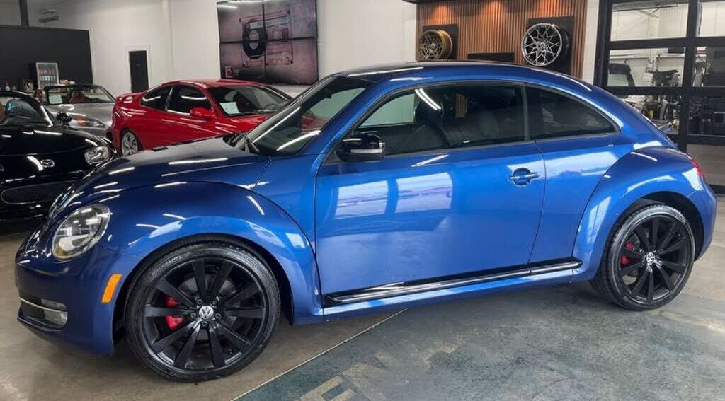 2012 VOLKSWAGEN Beetle