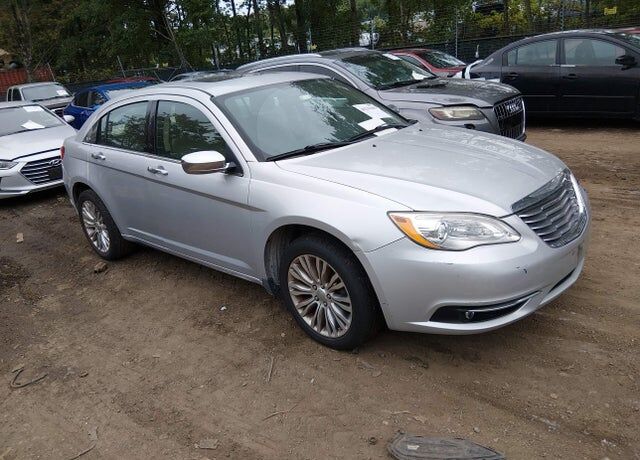 2012 CHRYSLER 200