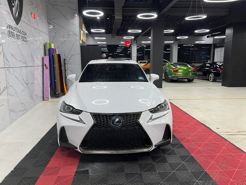 2018 LEXUS IS